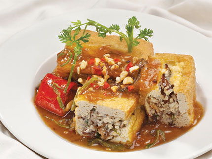 Đậu hũ nhồi xốt me