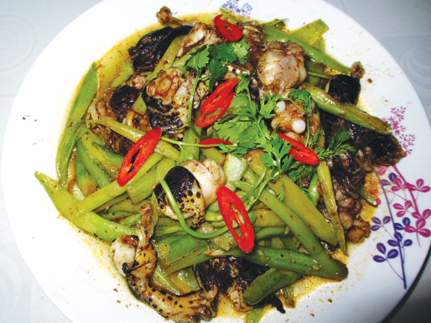 Ếch đồng xào môn đúm mương
