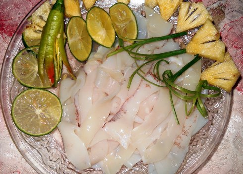  Mực cơm nhúng giấm