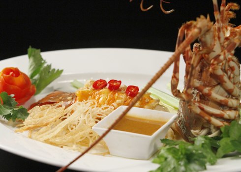 Tôm hùm sốt me của Thúy Hồng.