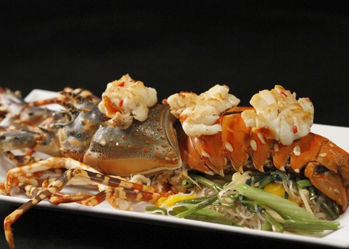 Tôm hùm xào miến của Kim Quyên.