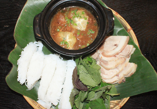 Bún mắm tép thịt luộc