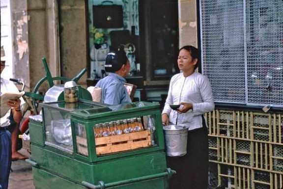 Nước mía rất được yêu thích tại Sài Gòn.