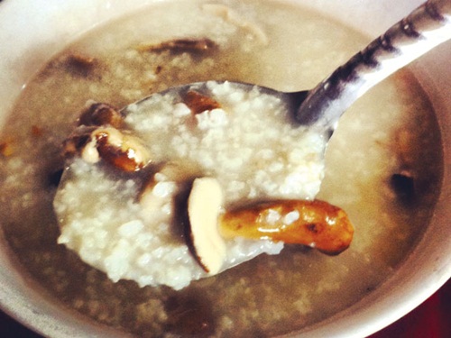 Cháo tràm, tuy đắng mà ngọt.