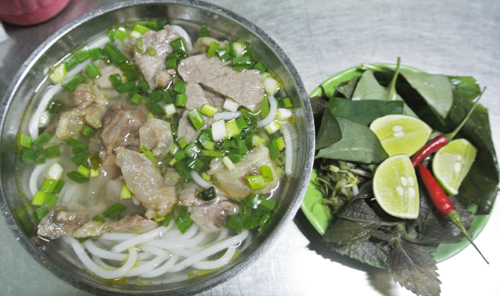 Bún bò gân Sài Gòn