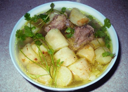 Canh khoai từ sườn non