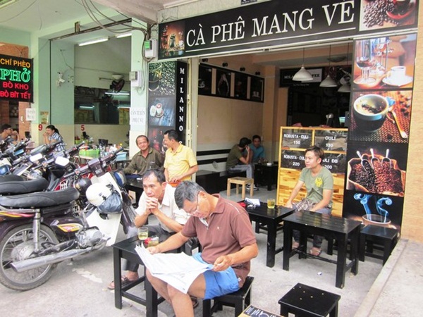Ngay cả những quán có thêm không gian cũng kinh doanh theo kiểu này.