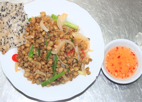 Hến chiên nước mắm
