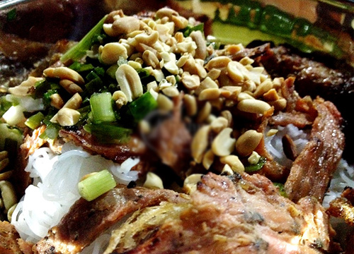 Bún "thập cẩm"
