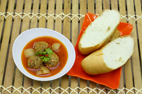 Bánh mì xíu mại kiểu Đà Lạt