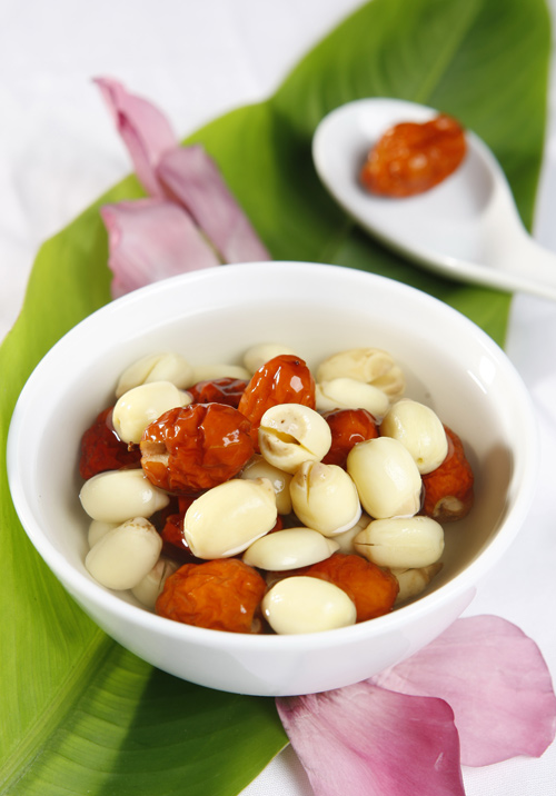 Chè sen táo đỏ. Ảnh: Ngọc Tú.