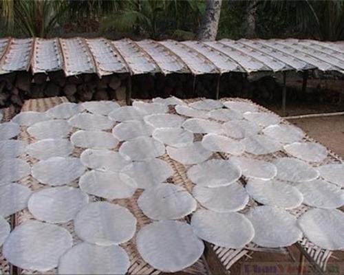 Bánh tráng nem cù lao Lục Sỹ