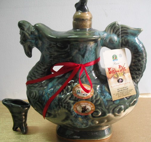 Rượu Bàu Đá