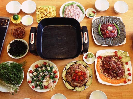 Lẩu nướng 400.000 đồng cho 6 người ăn