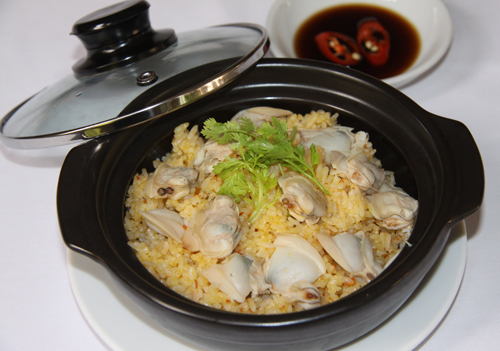 Cơm chiên nghêu