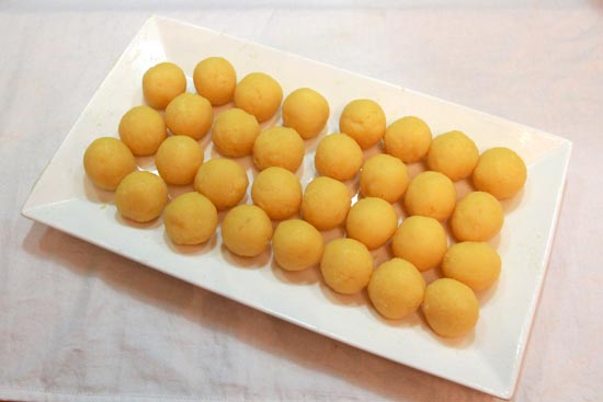 Nhân bánh làm bằng đỗ xanh. 