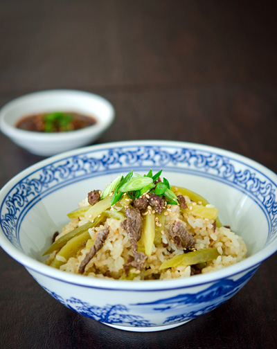 Cơm trộn thịt bò và củ cải