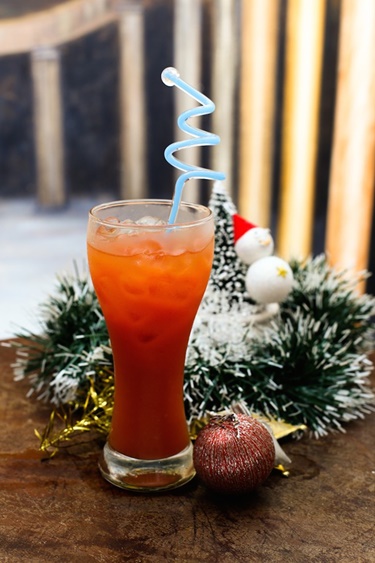 Nước ép ngũ quả.