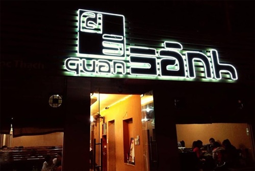 Biển hiệu quán riêu
