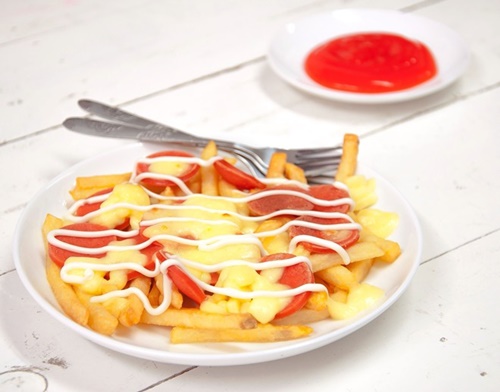 Pizza khoai tây có tạo hình khá lạ.