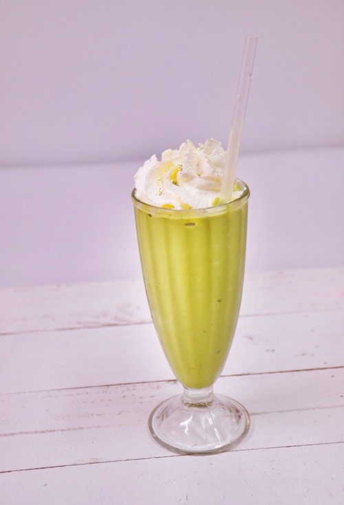 Matcha ice blended, trà xanh matcha đá xay, trà Nhật với vị tanh ngai ngái và vị đắng chát đăc trưng.