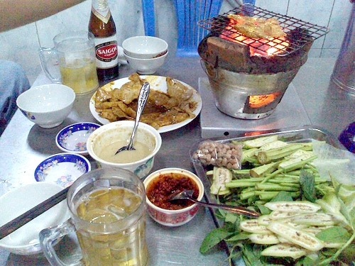 Quán lẩu dê không tên được khá nhiều thực khách Sài Gòn biết đến