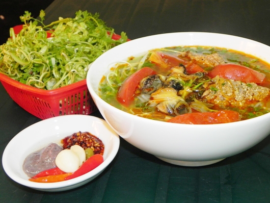 7. Bún riêu ốc bắc