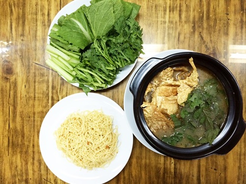 Lẩu vịt nấu chao