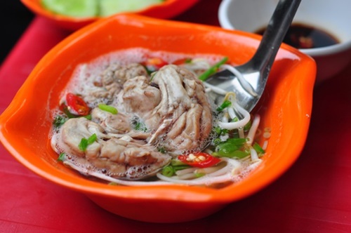 Óc chần 25.000 đồng. 