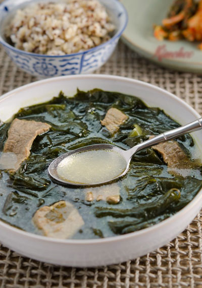 Canh rong biển thịt bò