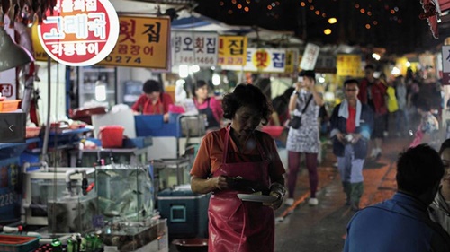 Chợ Jagalch - một trong những điểm đến không thể bỏ lỡ khi tới Busan.