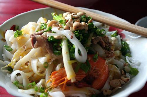 Mì Quảng đầy đủ các nguyên liệu đặc trưng