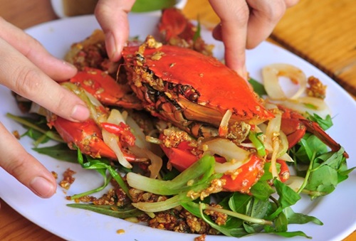 Cua xào sa tế.