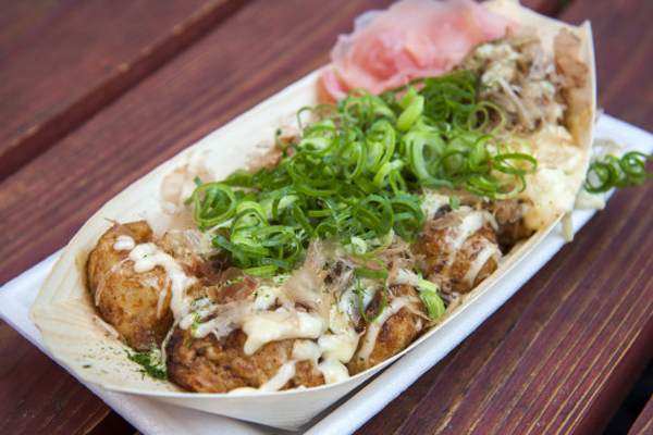 1. Món bánh Takoyaki, Nhật Bản