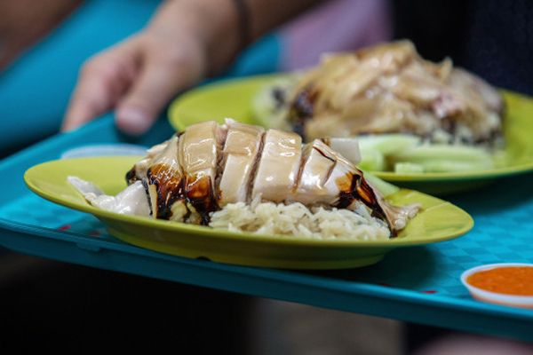 2. Cơm gà Singapore