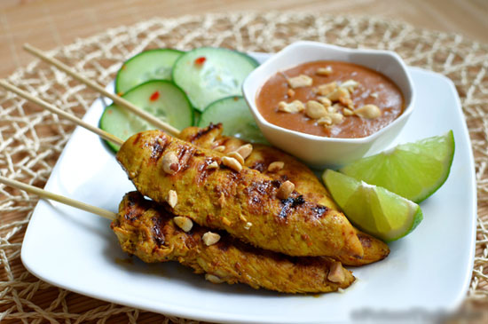 Thịt gà xiên que nướng
