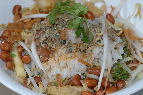 Cơm hến đậm đà