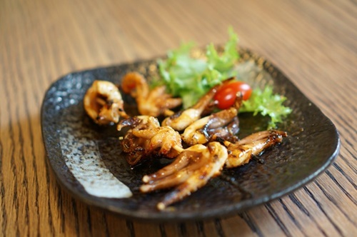 Bạch tuộc nướng Yummy cay thơm, đậm đà.