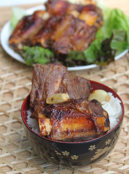 Để miếng sườn rán không bị co lại