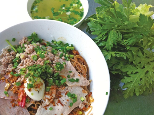 Hủ tiếu Nam Vang của Đạt Thành đậm đà và thơm ngon