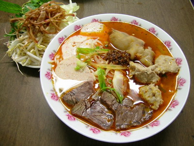 Tản mạn bún bò xứ Huế