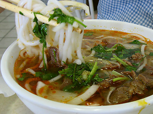 Tản mạn bún bò xứ Huế