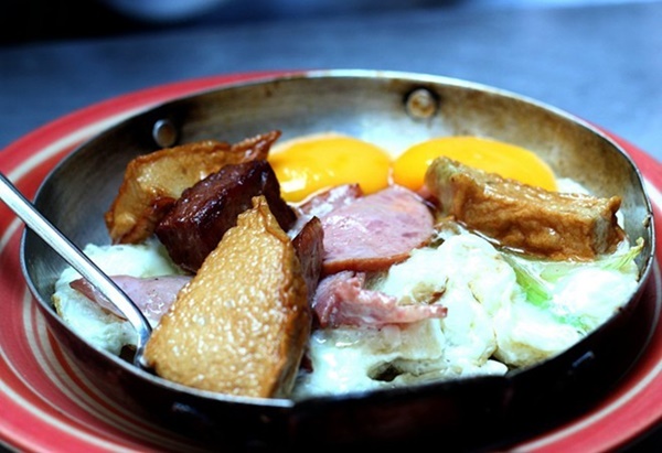Bánh mì ốp la.