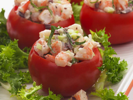 Khai vị với Salads cà chua nhồi tôm