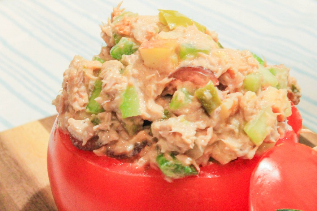 Khai vị với Salads cà chua nhồi tôm