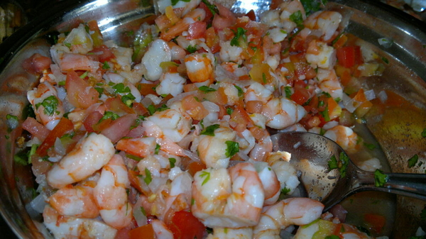 Khai vị với Salads cà chua nhồi tôm