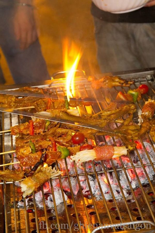 Còn thêm có nhiều món như: thịt đa điễu nướng , cá xấu .....