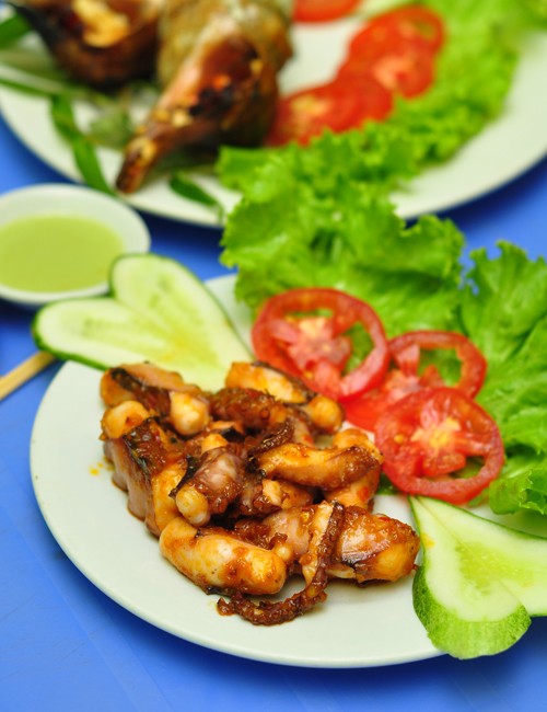 Bạch tuộc xào sa tế.