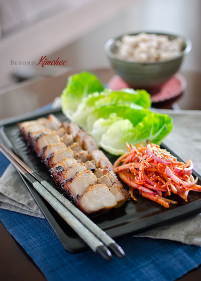 Thịt ba chỉ nướng với salad hành kiểu Hàn Quốc 