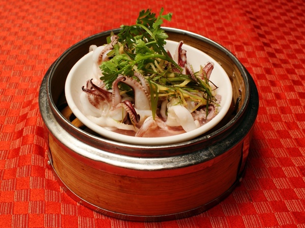 Đầu mực hấp hành gừng
